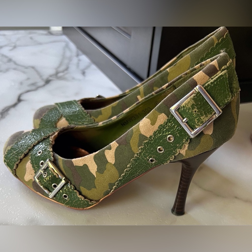 💚Camouflage Heels -3.5 inch heel, great condition- Naughty Monkey Brand
